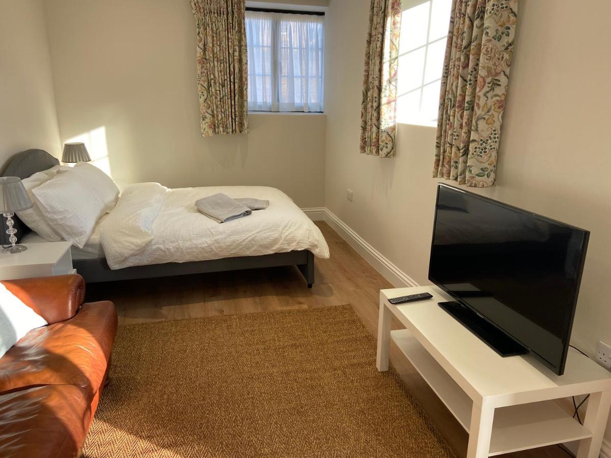 Potcote Farm Stables Accommodation Spots Stable Towcester Extérieur photo